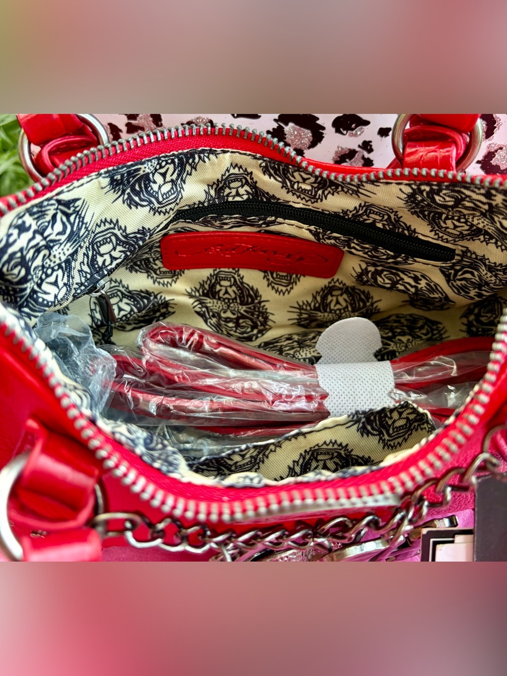 NWT ED HARDY Red Satchel/Crossbody with Decorative Charm Chain & Gift Ready❤️🎁🎊 - Picture 8 of 10